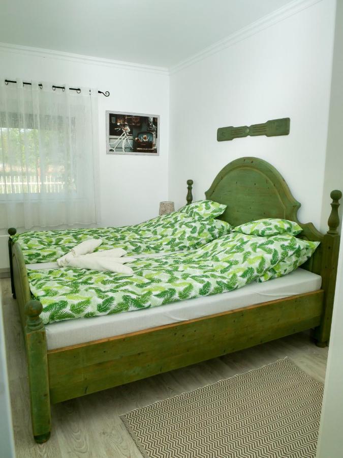 Cseresznyes Apartman Berekfurdo Luaran gambar