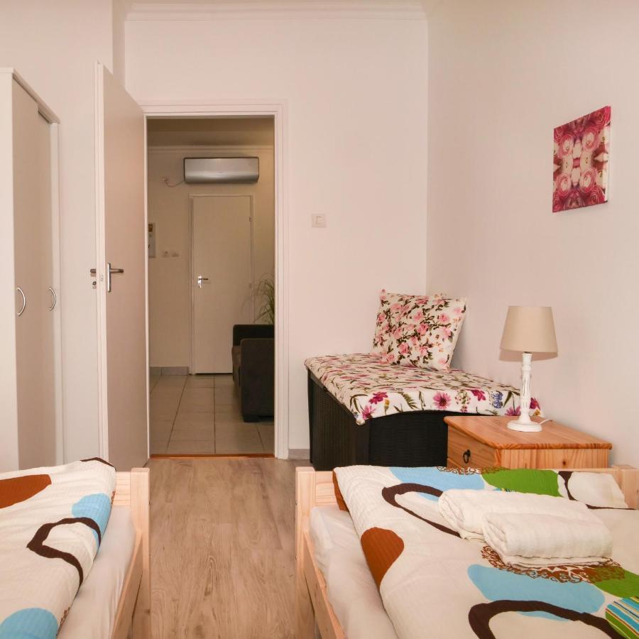 Cseresznyes Apartman Berekfurdo Luaran gambar