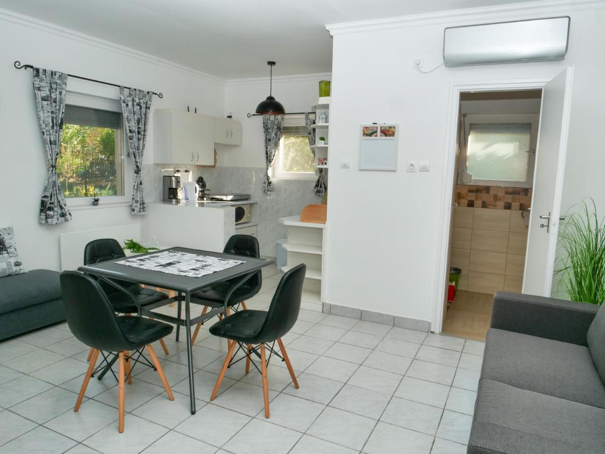 Cseresznyes Apartman Berekfurdo Luaran gambar