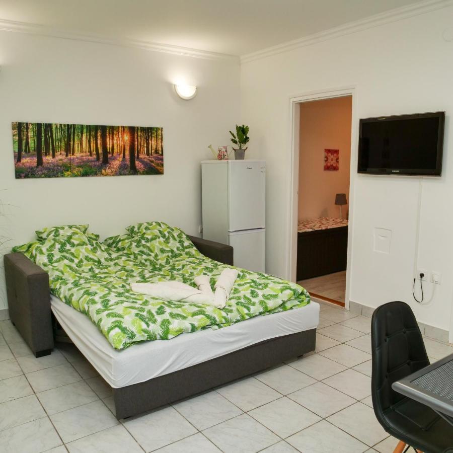 Cseresznyes Apartman Berekfurdo Luaran gambar