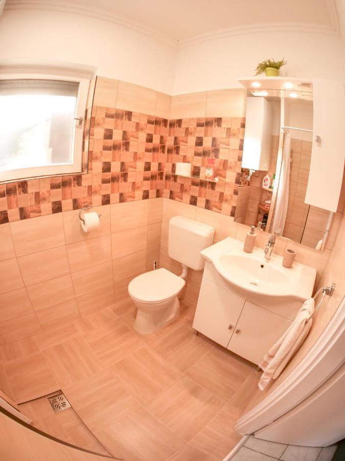 Cseresznyes Apartman Berekfurdo Luaran gambar